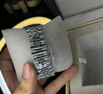 RLX GMT Master | 40mm Stainless Steel | Batman Bezel on Jubilee Chain