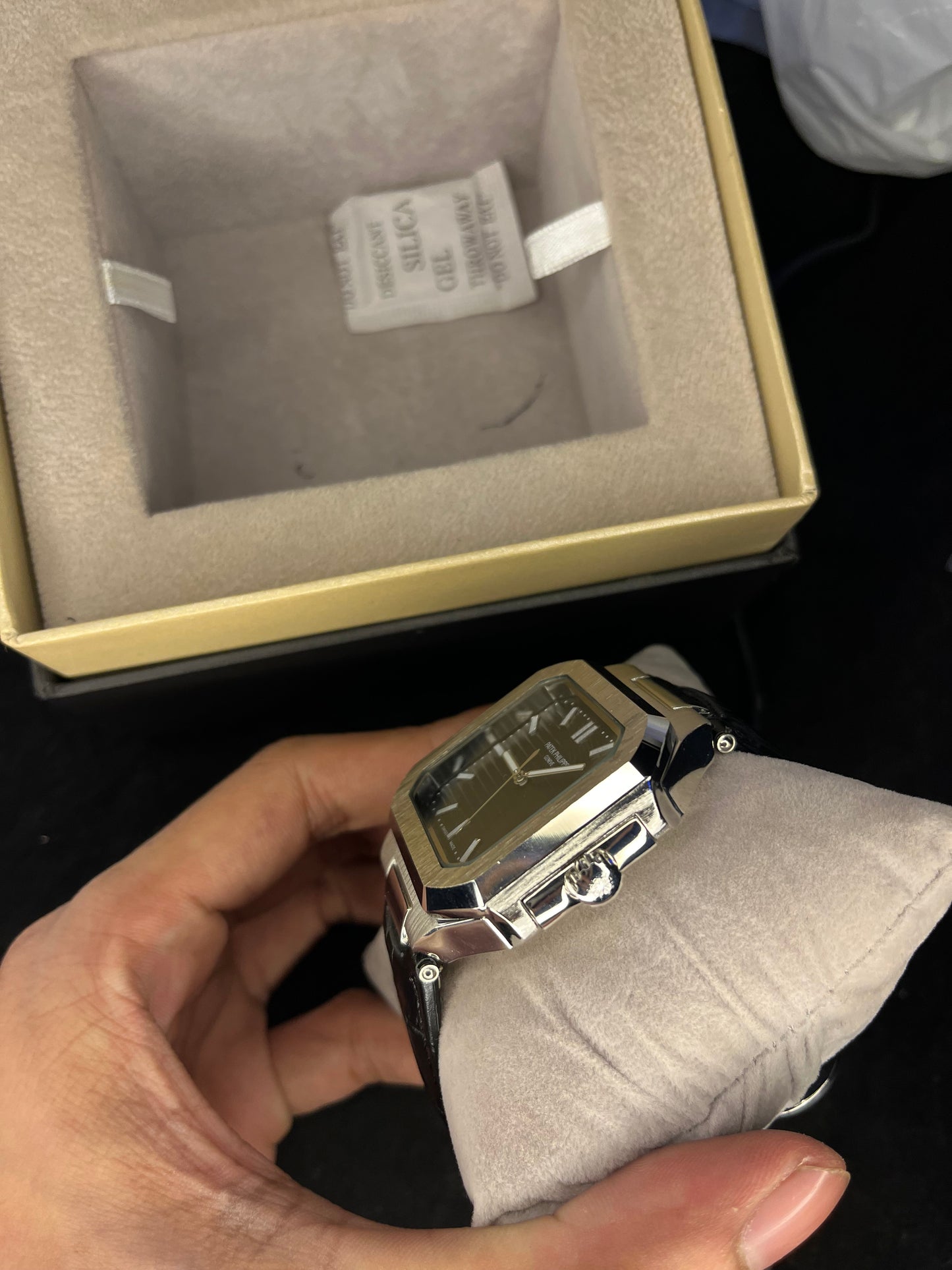 Patek Philippe Cubitus – Men's Watch | Black Dial with Date | Black Leather Strap