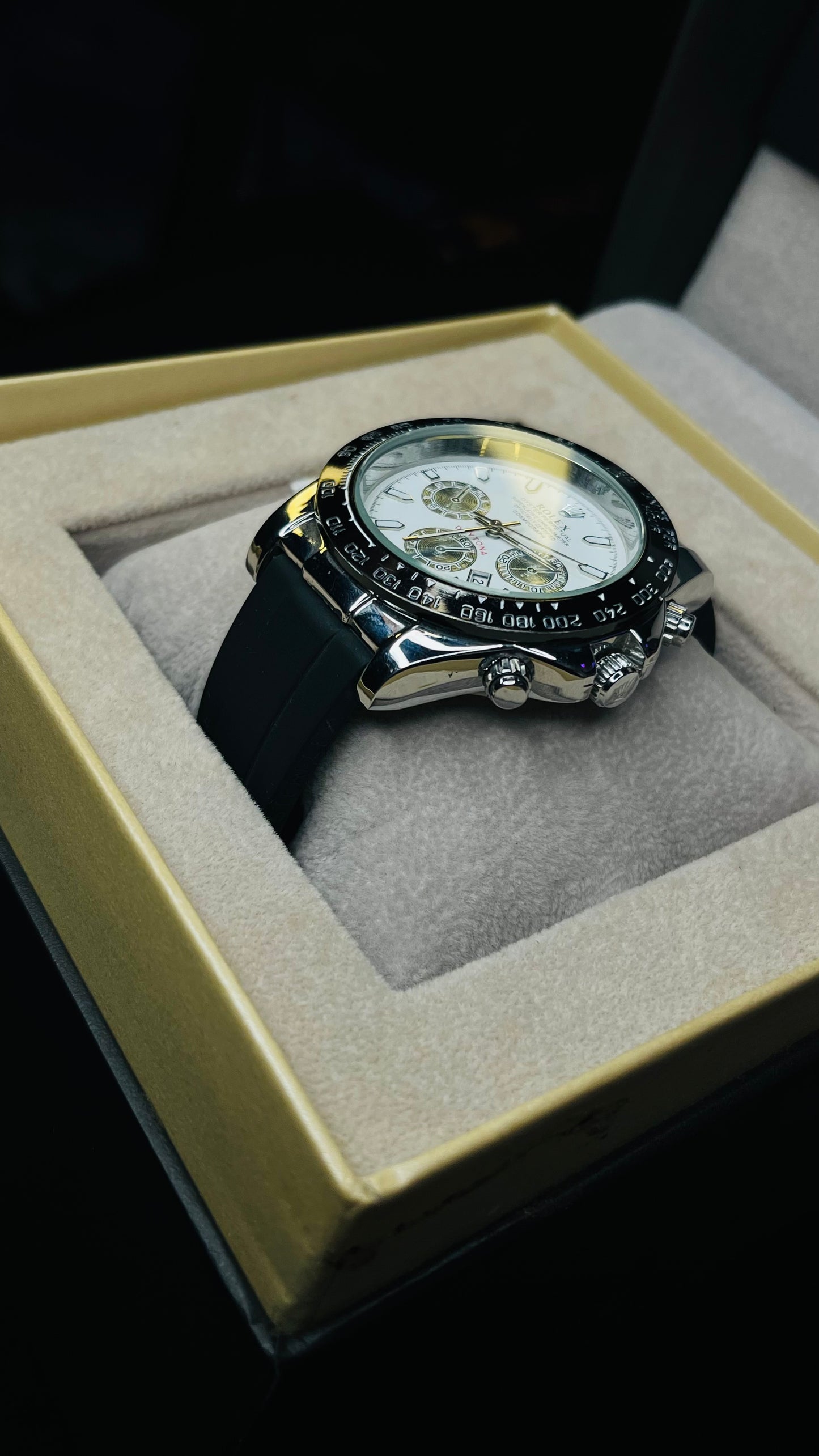 RLX White Dial Men’s Quartz Watch | Silicone Strap | Premium Finish