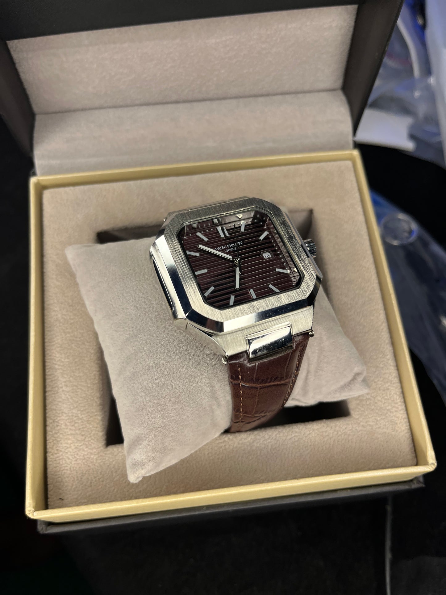 Patek Philippe Cubitus – Men's Watch | Brown Dial with Date | Brown Leather Strap