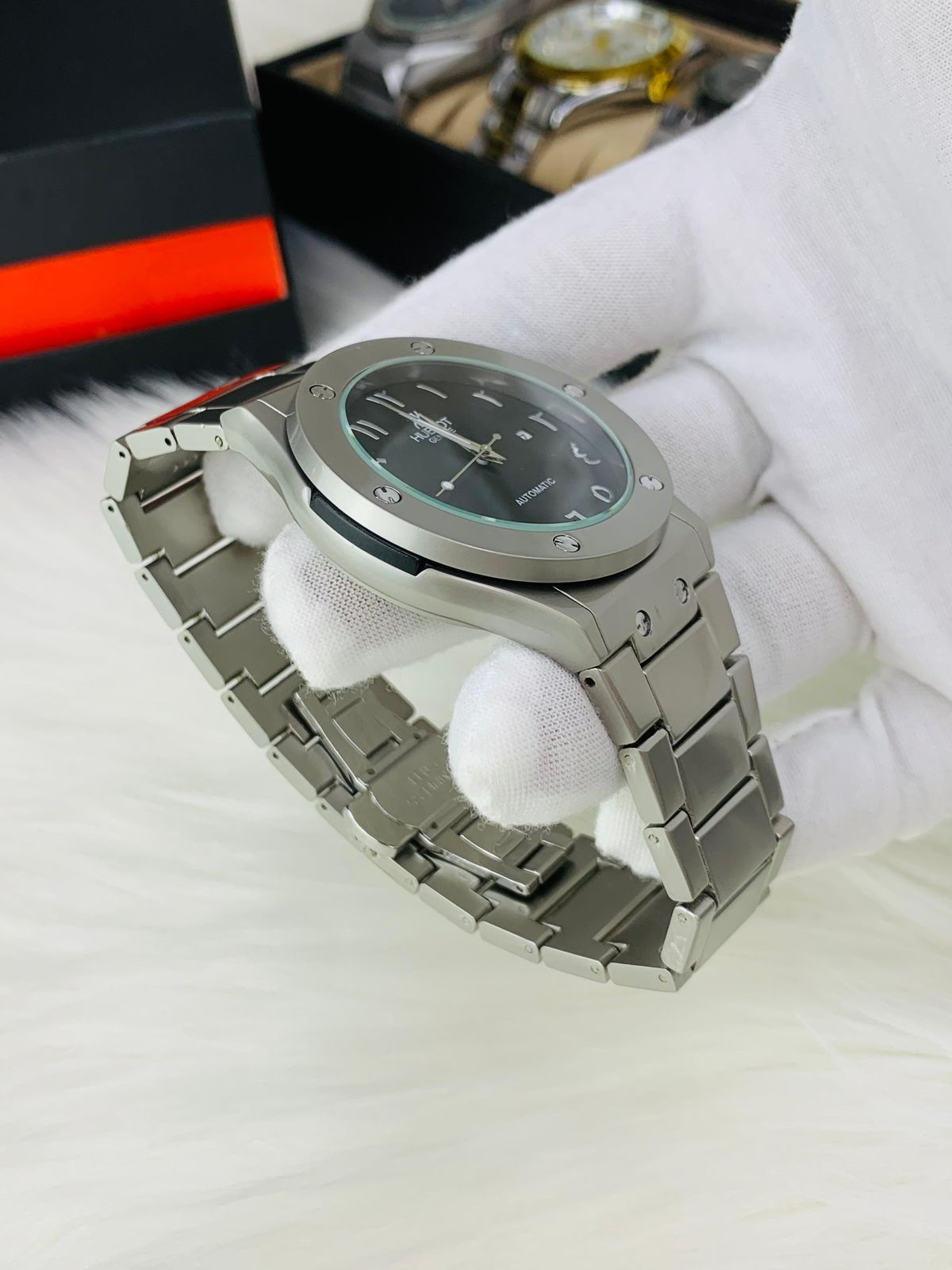 Hublot Classic Edition Watch for Men – Arabic Dial | Silver Chain | Black Date Dial