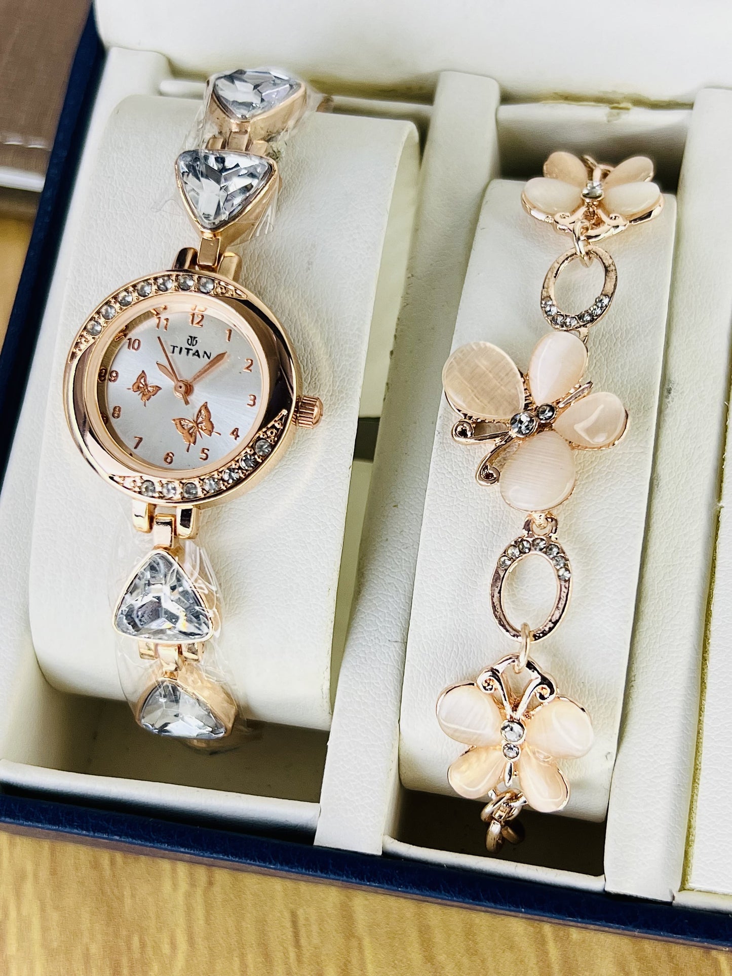 Titan Butterfly Edition – Women's Watch & Bracelet Jewelry Set